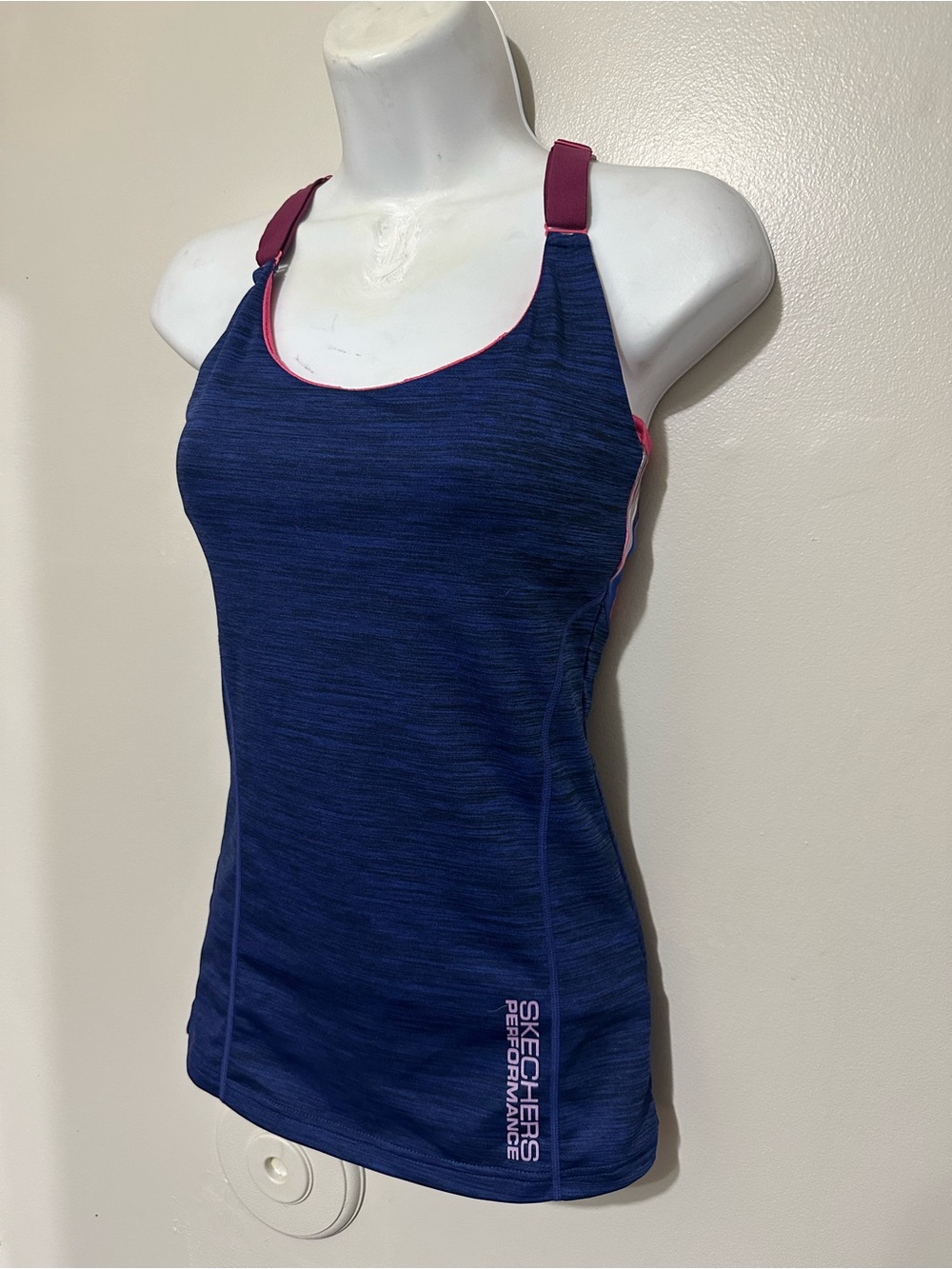 Skechers Performance Built‑In Bra Tank – Navy & Pink Athletic Top